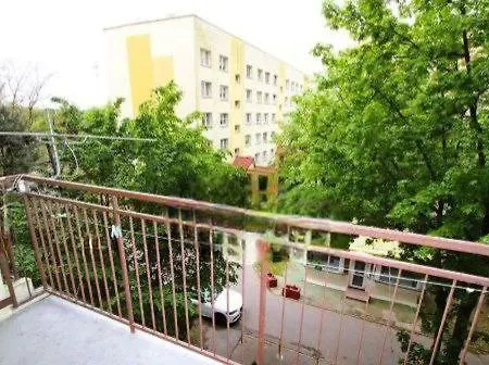 3-bedroom Airport & Stadion