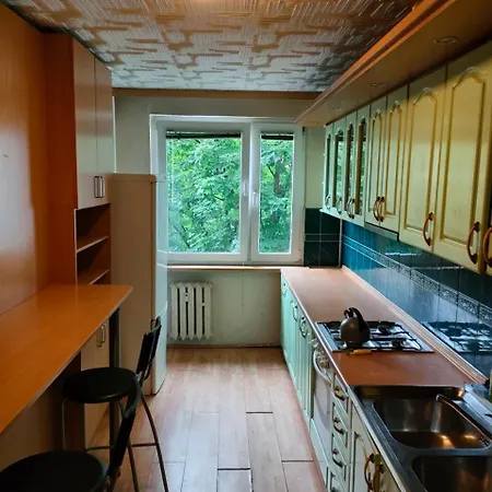 3-bedroom Airport & Stadion Appartement